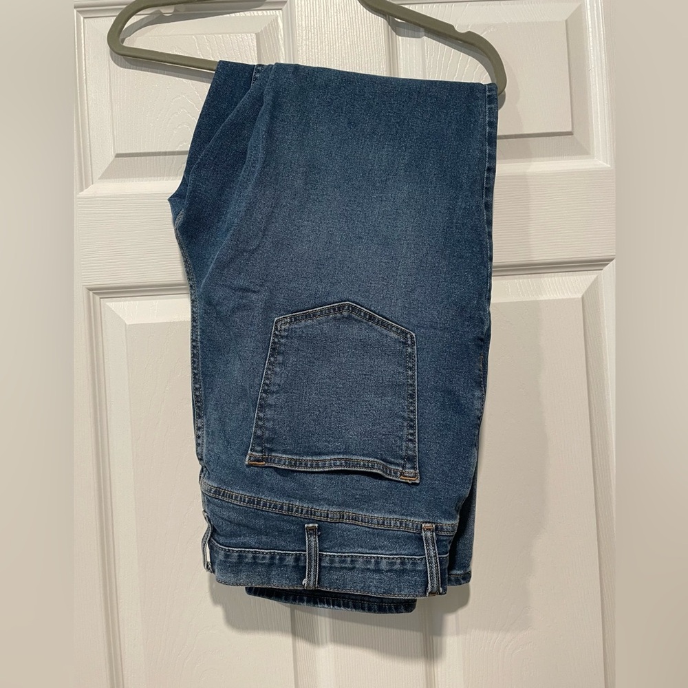 Men’s Old Navy jeans size 38 X 32